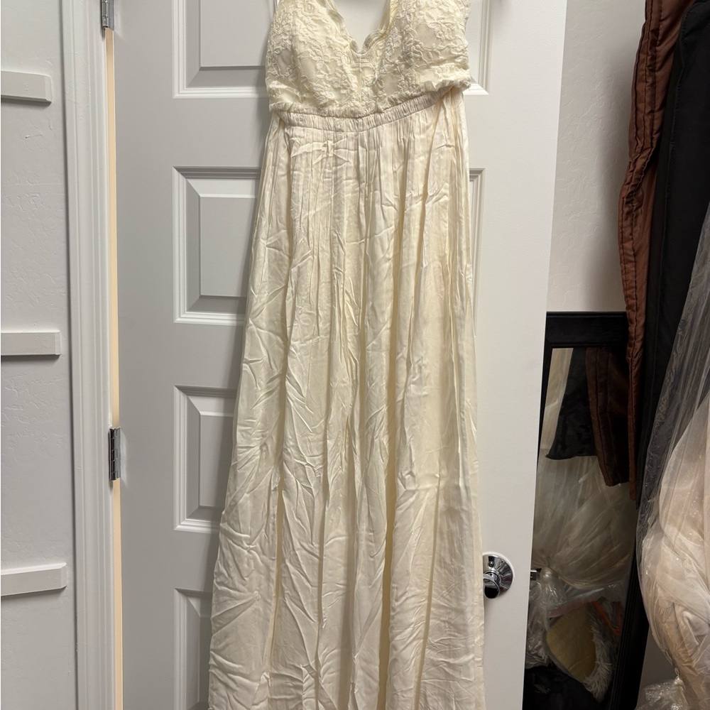 Elegant Cream Maxi Dress